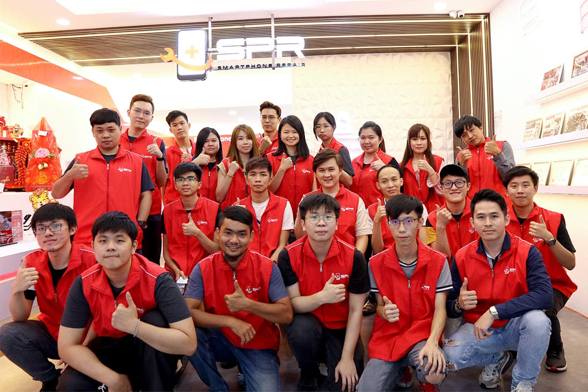 SPR smartphone repair team