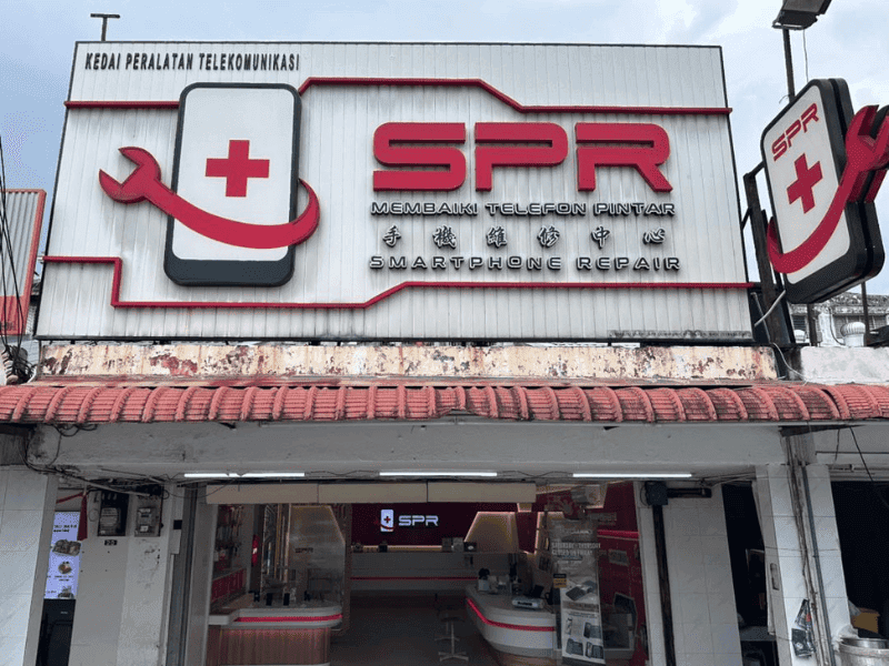 SmartPhone Repair · SPR Ampang shopfront