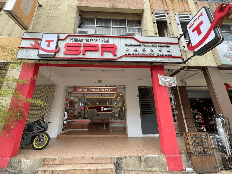 SmartPhone Repair · SPR Mahkota Cheras shopfront