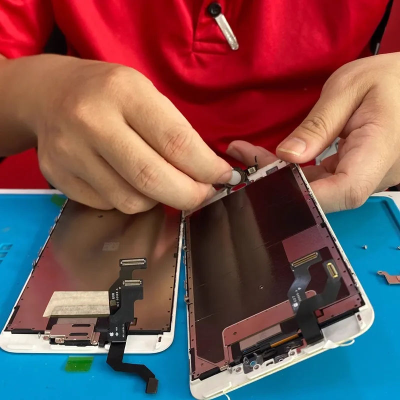 LCD & garis hijau